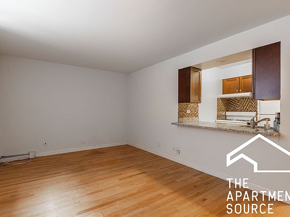 4th image of 3710 N Pine Grove Ave APT 203