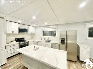 755 Adelaide Ave E #1, Oshawa, ON L1G2B1