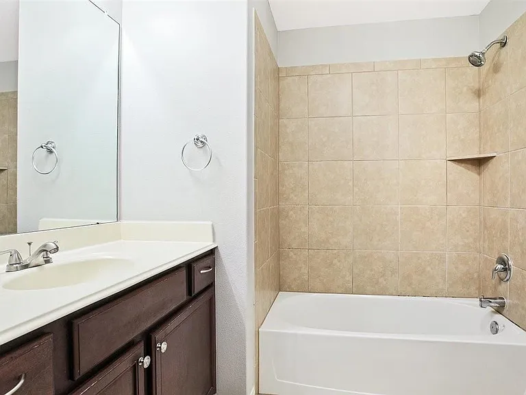104 Indigo Brush Dr — Photo 11