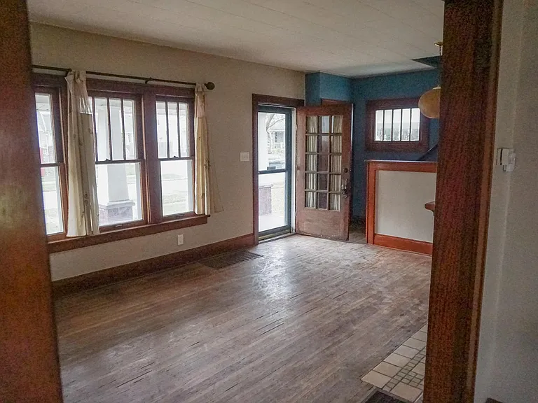 94 N Chase Ave — Photo 4