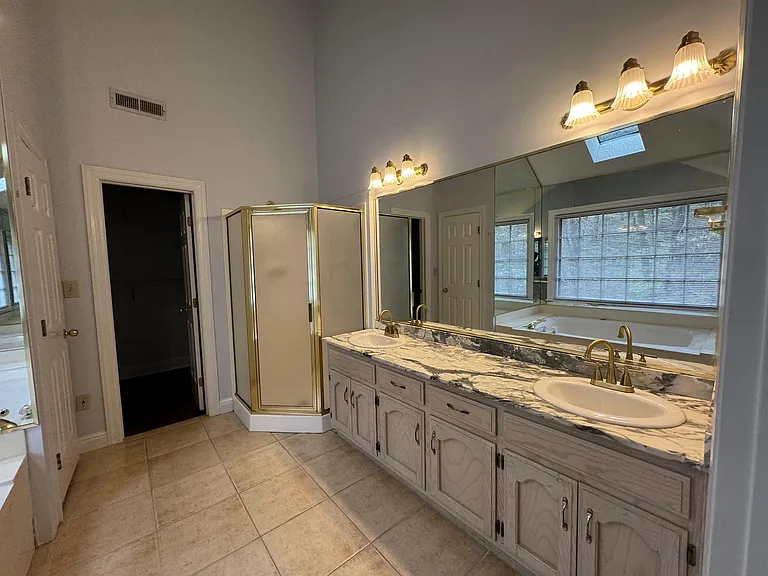 7595 Foxfire Dr SE — Photo 23