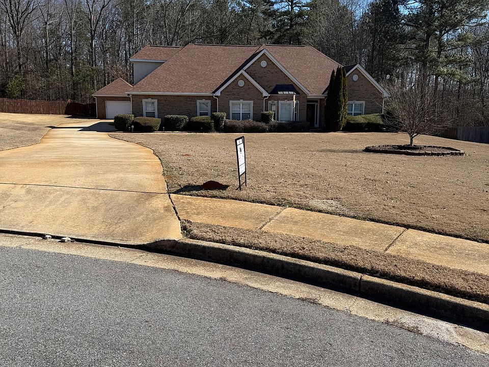 2nd image of 485 Glouchester Dr