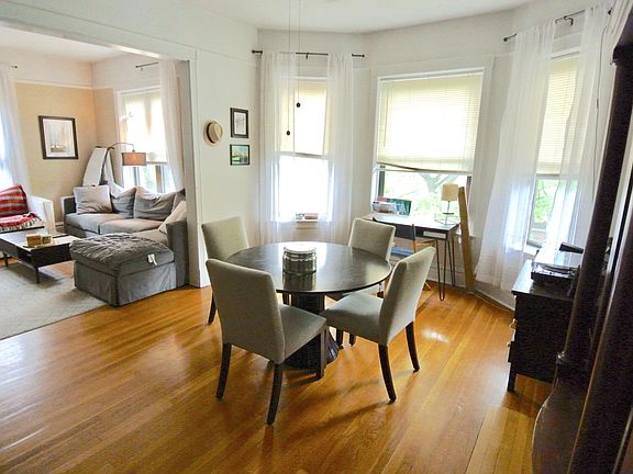 4th image of 3801 N Lakewood Ave #2