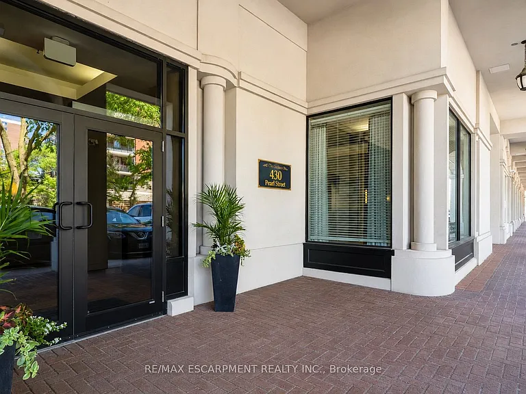 430 Pearl St #410 — Photo 3