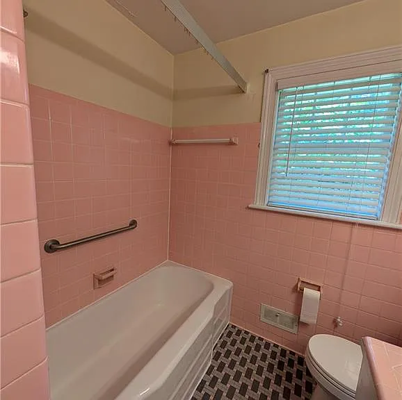 4720 Haywood Dr — Photo 17
