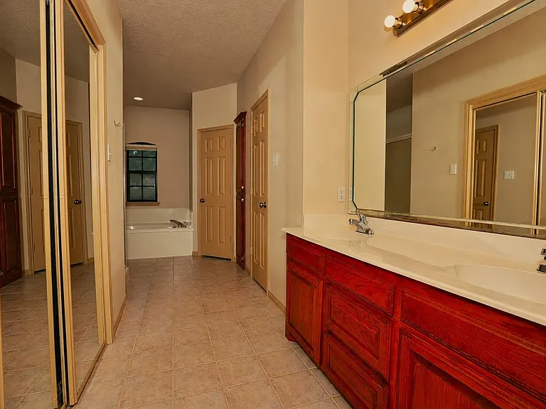112 Portulaca St — Photo 9