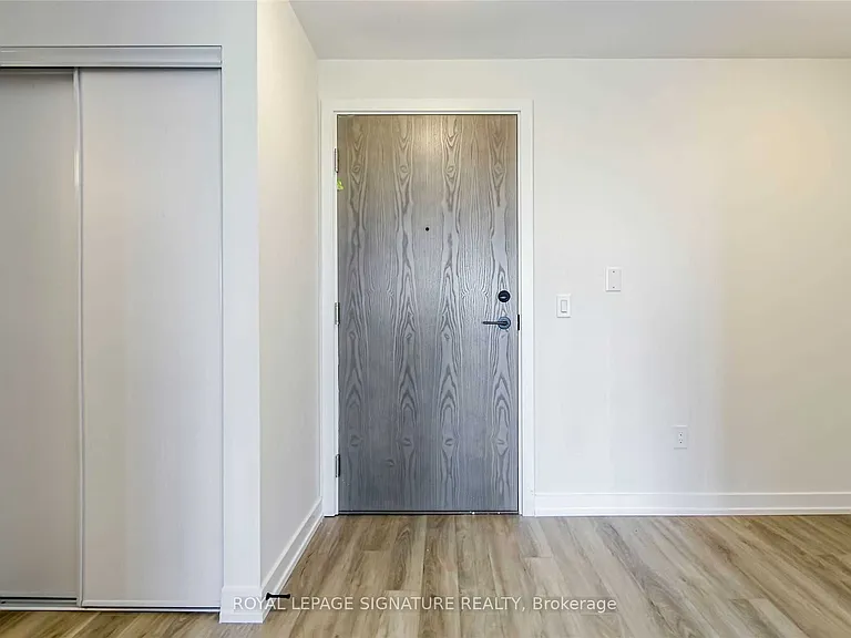 2300 Saint Clair Ave W #706 — Photo 3