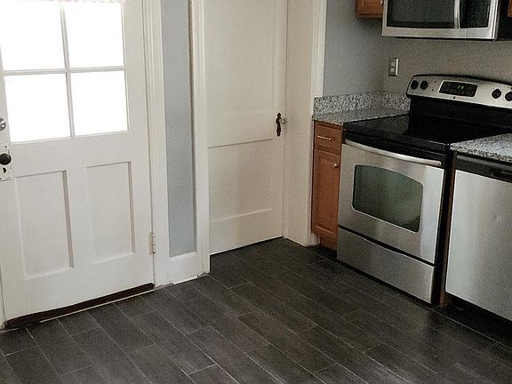 5th image of 62 E Irvin Ave