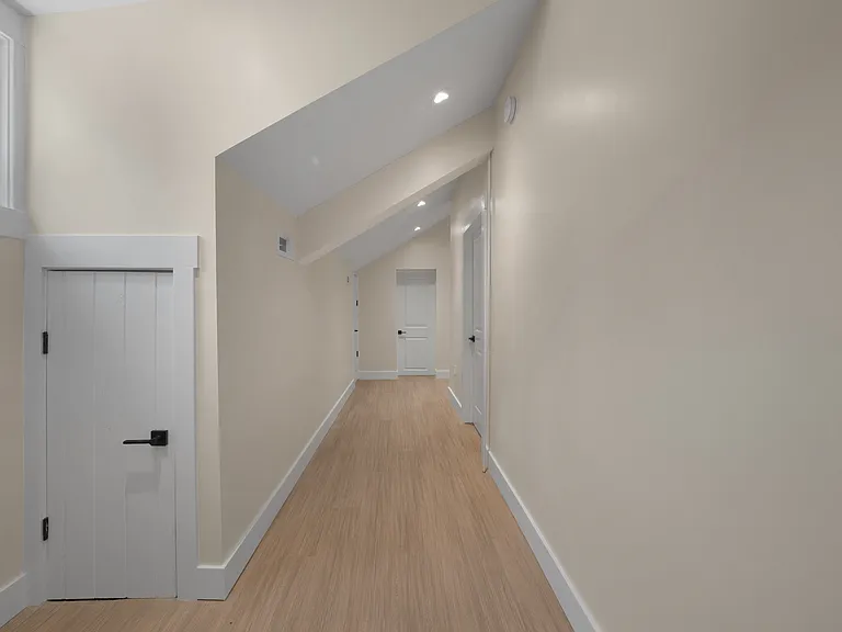 75 Dreamland Park Dr #2 — Photo 5