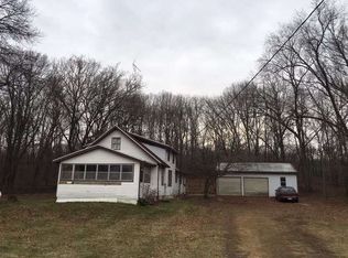 W8533 Bilkie Rd, Poynette, WI 53955