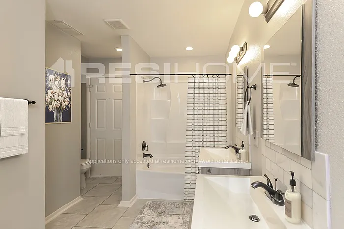 1021 Baldwin St — Photo 11