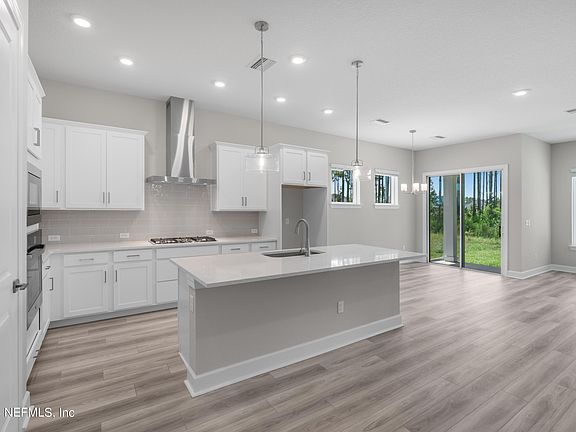5th image of 83 LATHAM Drive