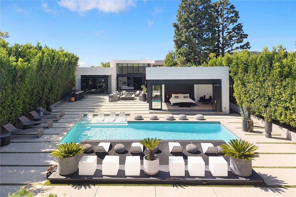 7139 Macapa Dr, Los Angeles, CA 90068 | MLS #SR26059602 | Zillow