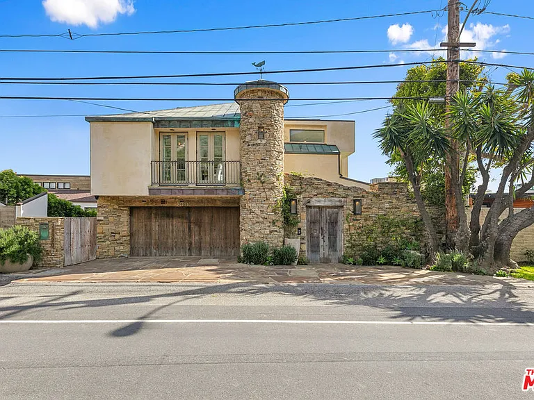 24920 Malibu Rd — Photo 47