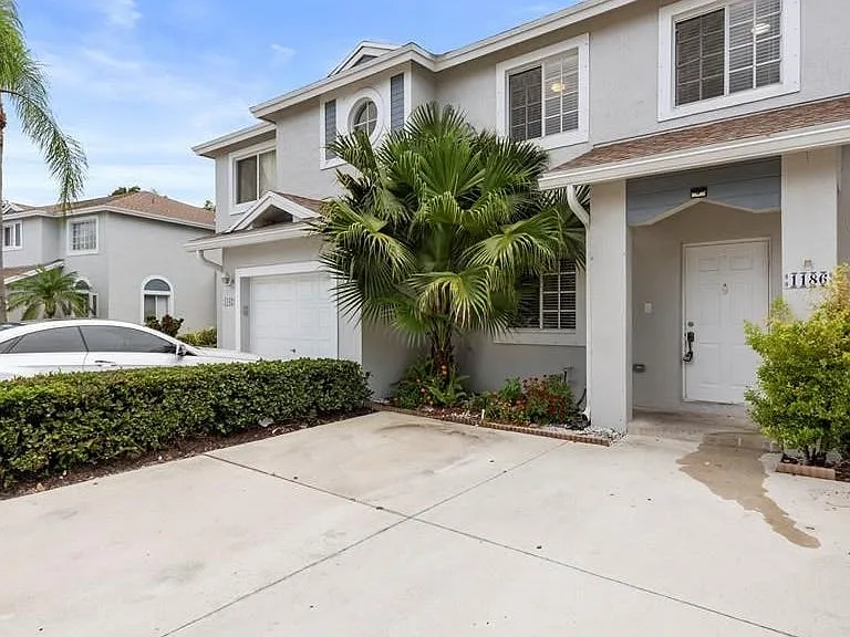1186 SW 44th Ave — Photo 93
