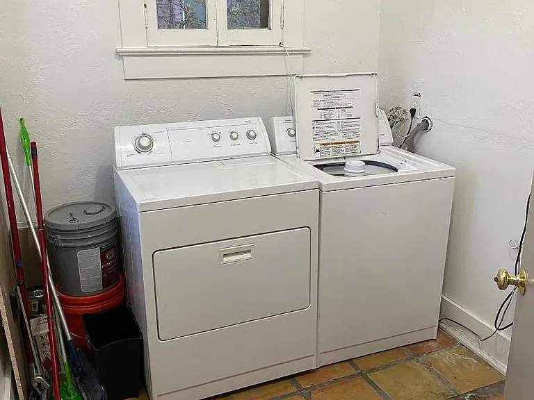 Unit Photo