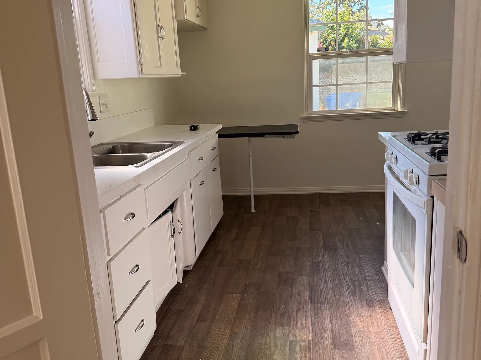 3 bed, 2.5 bath, 1510 sqft, $4,200 — Photo 2