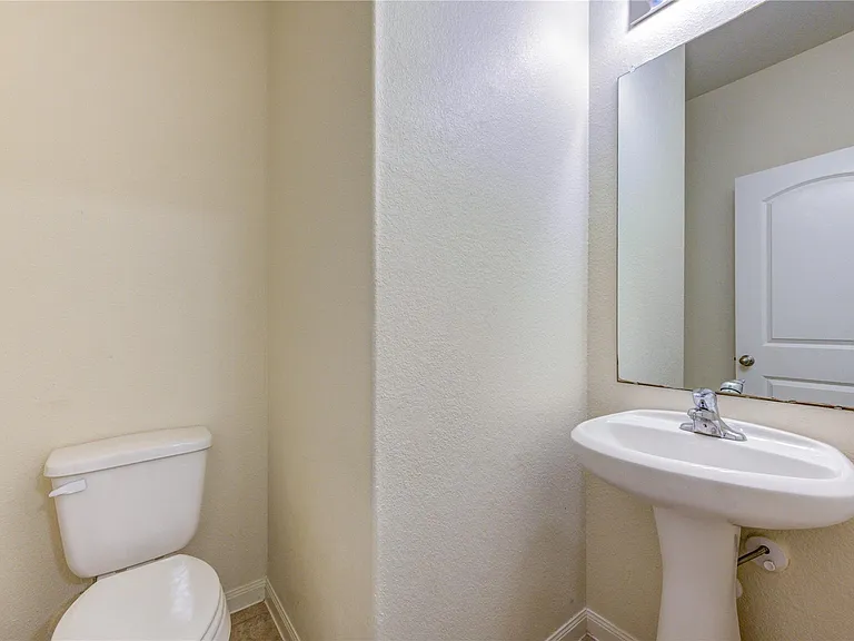 22534 Cloverland Field Dr — Photo 13
