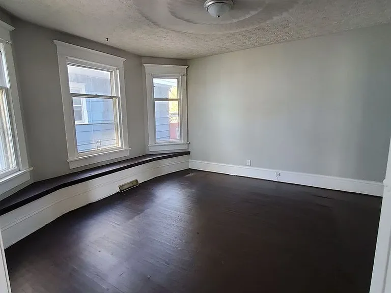 1356 Woodland Ave NW — Photo 12