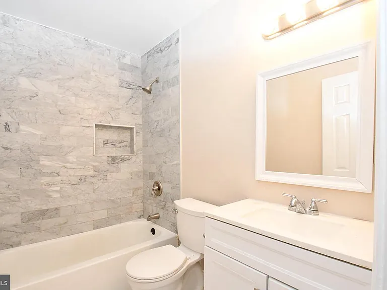 5104 Arrit Ct — Photo 9