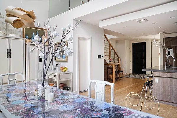 Rented by Compass | media 7