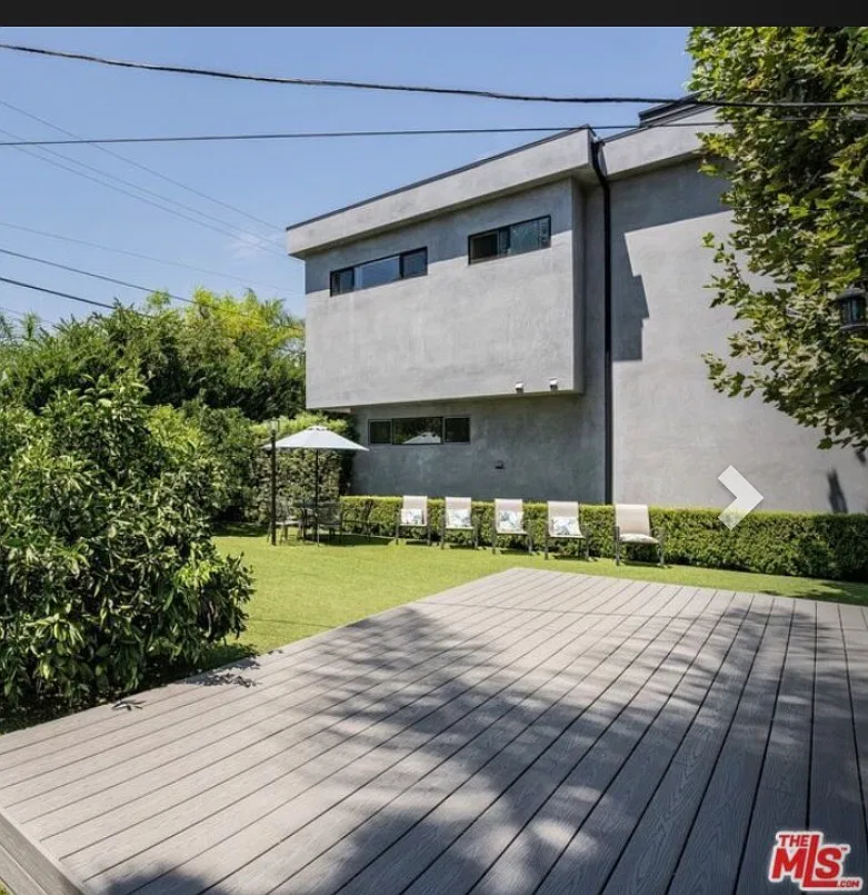 2 bed, 2.5 bath, 1200 sqft, $3,990 — Photo 1