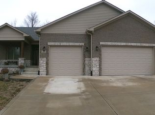 206 Canaan Ct, Mooresville, IN
