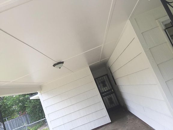 2nd image of 1013 N McNeil St