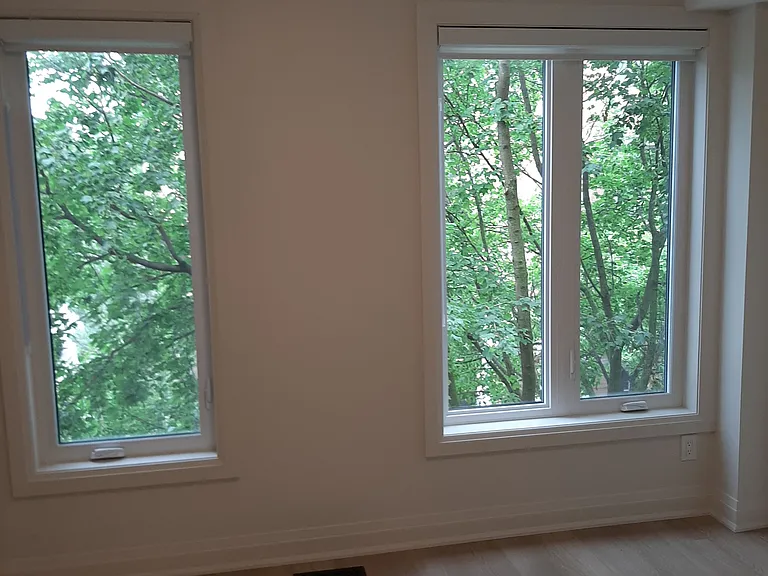 19 Macphail Ave — Photo 16