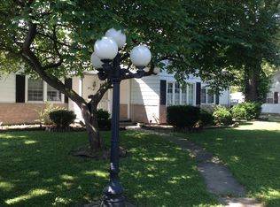 302 E Olive St, Staunton, IL 62088