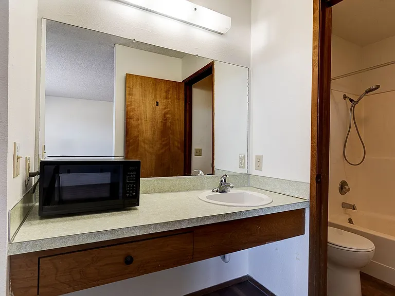 1362 - 33020 SR 20 — Photo 5