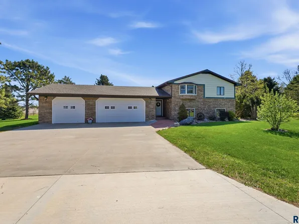 26574 466th Ave, Sioux Falls, SD 57106