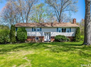14 Abbey Lane, Shelton, CT 06484