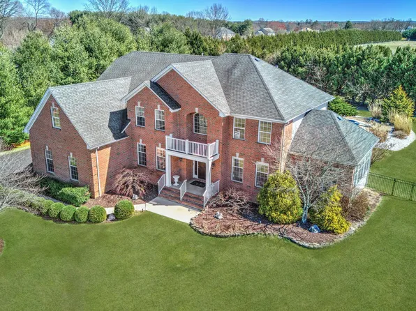 1 Jonathan Dr, Robbinsville, NJ 08691