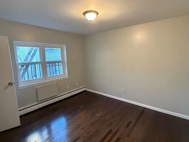 479 Roseville Ave #9 — Photo 3