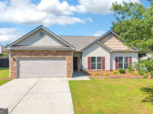 1412 Silvergate Way, Winder, GA 30680