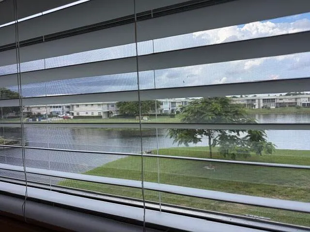1 bed, 1.5 bath, 720 sqft, $1,400 — Photo 2