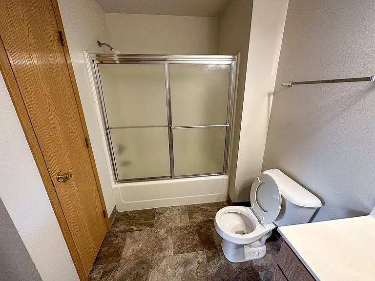 221 Sheldon Ave — Photo 17