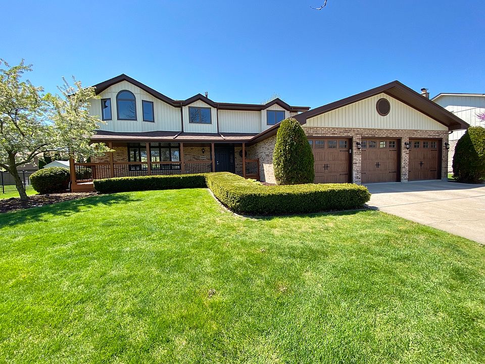 1st image of 18908 Meadow Creek Dr