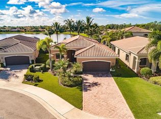 3812 Columbia Ct, Naples, FL 34119