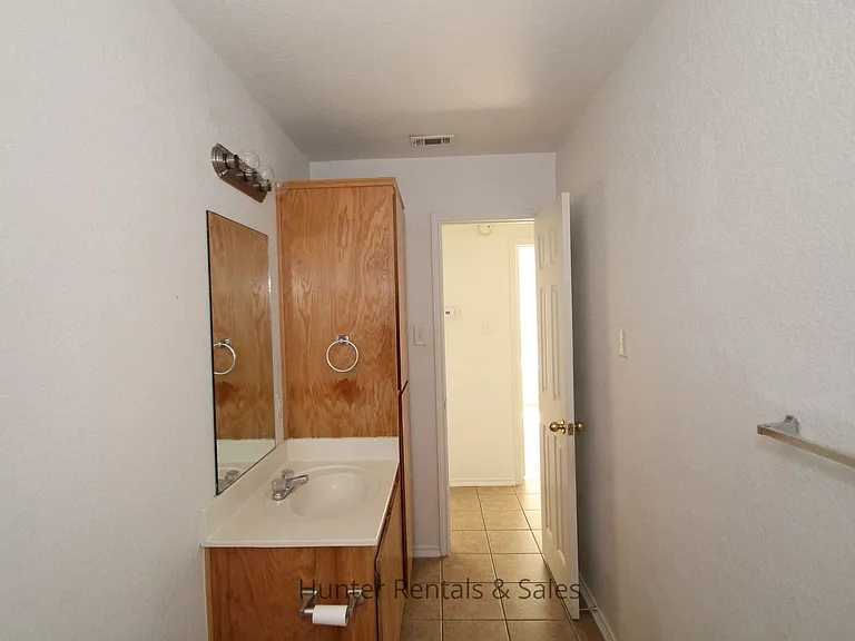 302A Jeff Gordon Dr — Photo 5