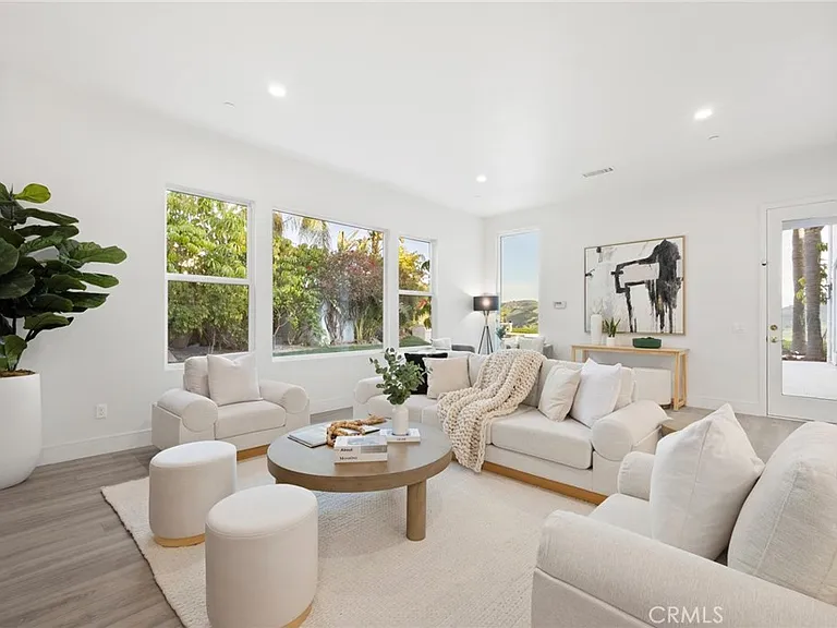 5704 Lyon Ct — Photo 7