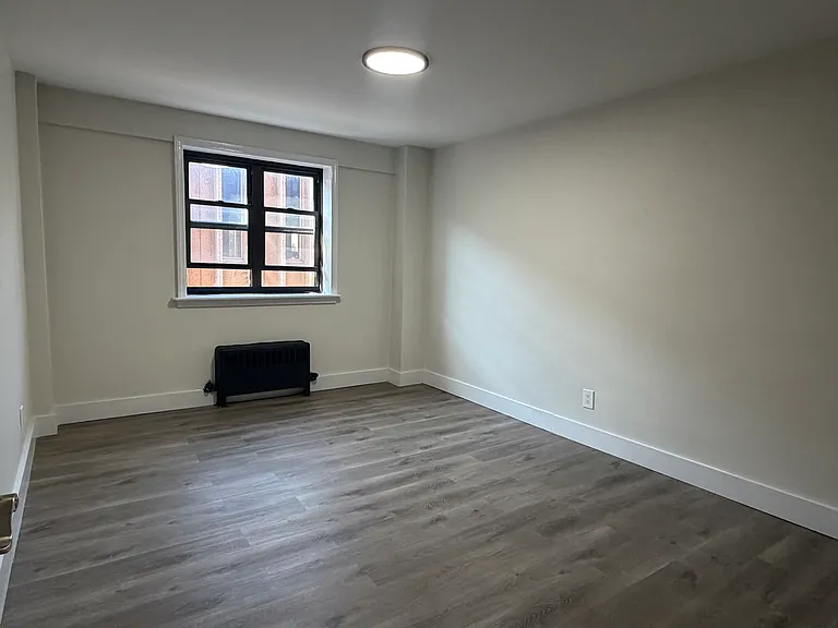 111 Washington St #5E — Photo 4
