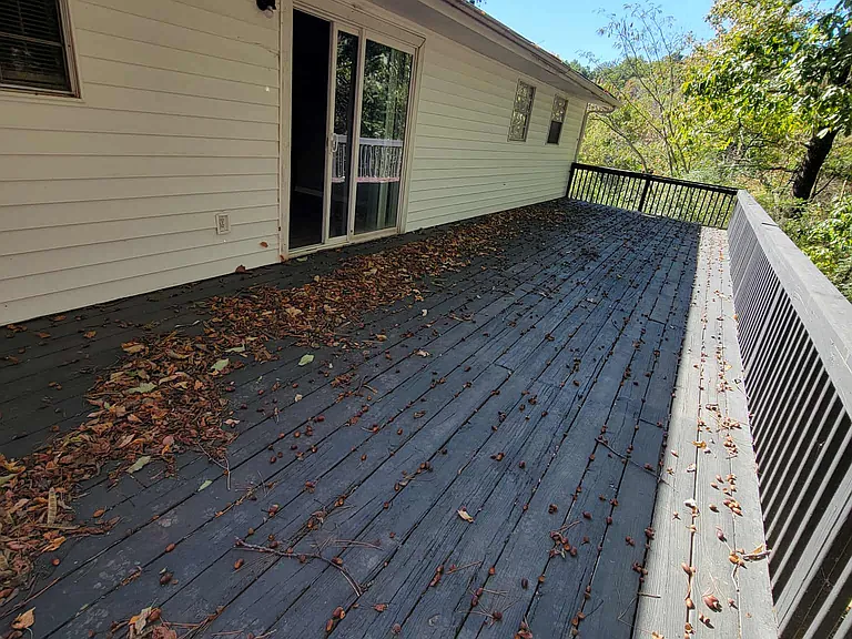 213 Hilltop Dr — Photo 5