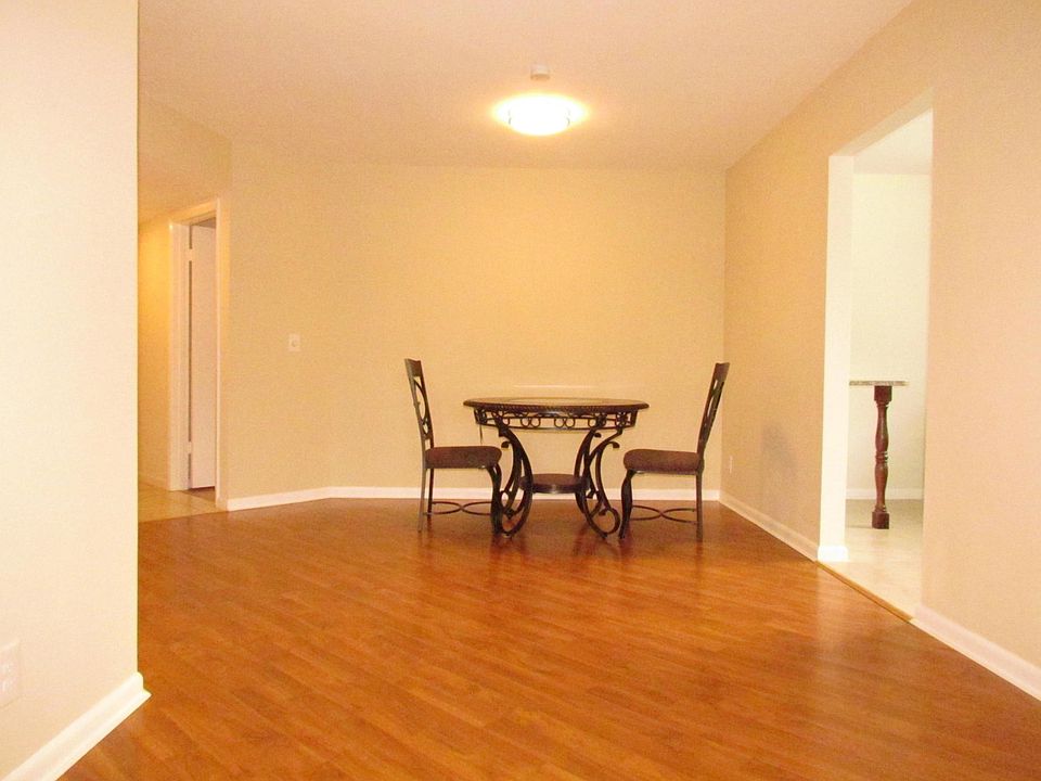 1st image of 5040 Rose Hill Dr