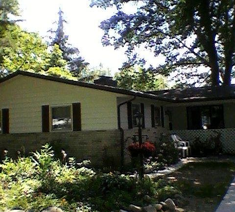 2nd image of 2699 N Lakeview Dr
