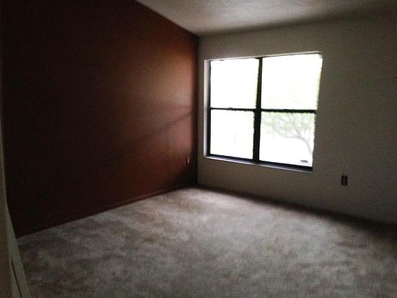 5th image of 719 Bonnie Blvd