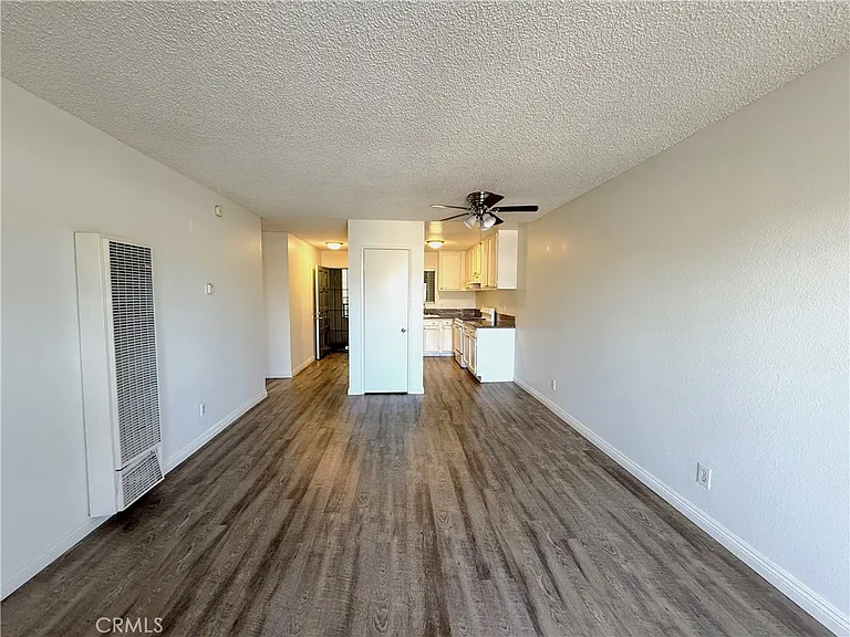 1212 Gladys Ave #303 — Photo 5
