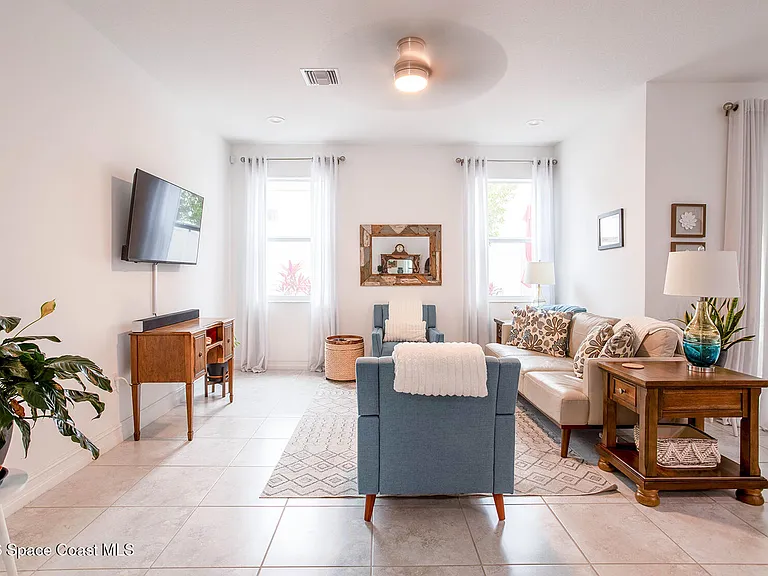 1800 Noel Pl #103 — Photo 9