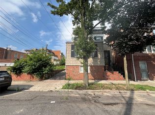 5611 Remsen Pl, Maspeth, NY 11378